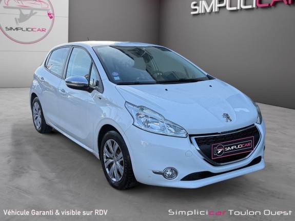 Peugeot 208 style éditions 1.2 essence 82ch distribution faites garantie 12 mois occasion simplicicar toulon ouest...