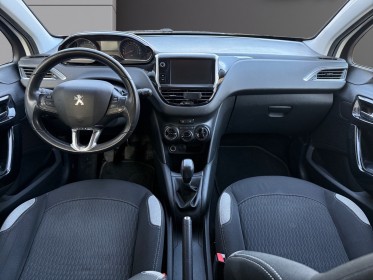 Peugeot 208 style éditions 1.2 essence 82ch distribution faites garantie 12 mois occasion simplicicar toulon ouest...