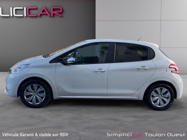 Peugeot 208 style éditions 1.2 essence 82ch distribution faites garantie 12 mois occasion simplicicar toulon ouest...