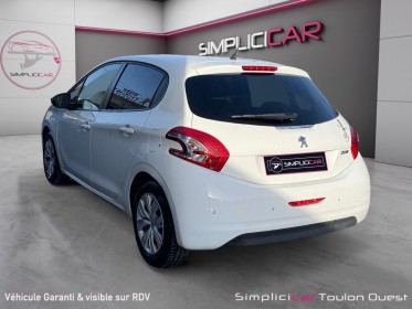 Peugeot 208 style éditions 1.2 essence 82ch distribution faites garantie 12 mois occasion simplicicar toulon ouest...