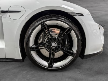 Porsche taycan 4s 571 ch batterie performance plus - pasm/pscb/bose - toit  pano - garantie 12 mois occasion simplicicar lyon...