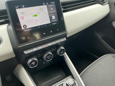 Renault clio v tce 140 techno - faible kms - carplay - caméra de recul - garantie 12 mois occasion simplicicar lyon nord...