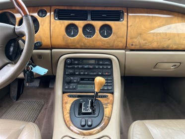 Jaguar xkr 4.0i v8 occasion simplicicar carcassonne simplicicar simplicibike france