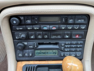 Jaguar xkr 4.0i v8 occasion simplicicar carcassonne simplicicar simplicibike france