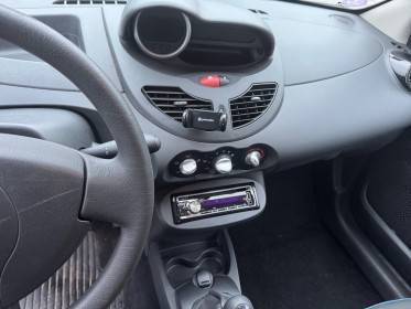 Renault twingo ii 1.2 lev 16v 75 eco2 zen courroie de distribution faite occasion simplicicar lille  simplicicar simplicibike...