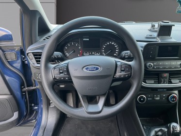 Ford fiesta 1.1 85 ch bvm5 essential occasion simplicicar lille  simplicicar simplicibike france
