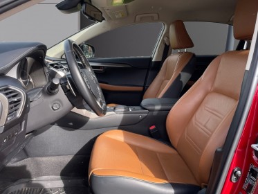 Lexus nx nx 300h 4wd luxe - gps - cuir - français - suivi lexus - caméra - garantie 12 mois occasion simplicicar genevois...