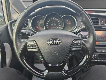 Kia cee'd 1.6 crdi 128 ch premium  distri chaine - entretien a jour occasion avignon (84) simplicicar simplicibike france