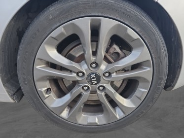 Kia cee'd 1.6 crdi 128 ch premium  distri chaine - entretien a jour occasion avignon (84) simplicicar simplicibike france