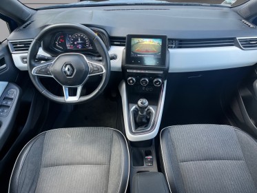 Renault clio v tce 90cv/camera/ambiance led/carplay/garantie 12 mois occasion simplicicar salon de provence simplicicar...