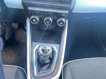 Renault clio v tce 90cv/camera/ambiance led/carplay/garantie 12 mois occasion simplicicar salon de provence simplicicar...