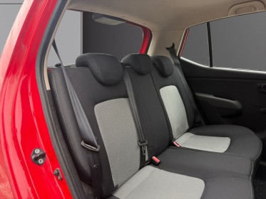 Hyundai i10 1.1 moteur à chaine/faible killométrage/garantie 12 mois occasion simplicicar lyon nord simplicicar...