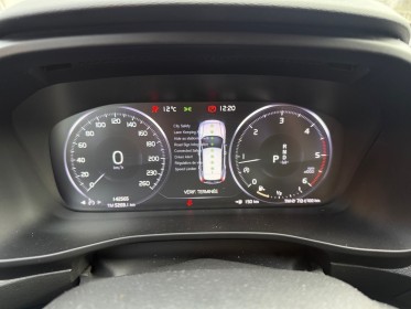 Volvo xc40 d3 awd adblue 150 ch geartronic 8 r-design occasion montreuil (porte de vincennes)(75) simplicicar simplicibike...