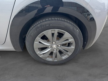 Peugeot 208 electrique 50 kwh 136ch roadtrip suivi constructeur occasion simplicicar lille  simplicicar simplicibike france