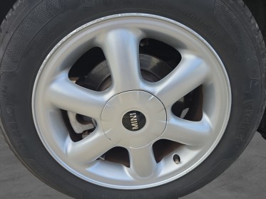 Mini hatch r56 1.4i - 95 one entretien a jour occasion avignon (84) simplicicar simplicibike france