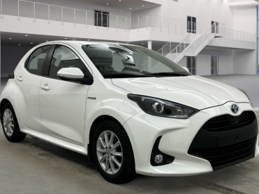 Toyota yaris hybride my22 116h design - sièges chauffants - volant chauffant - caméra de recul occasion simplicicar lagny ...
