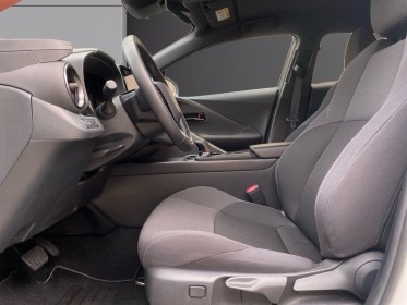 Toyota c-hr hybride my23 1.8l design occasion simplicicar lagny  simplicicar simplicibike france