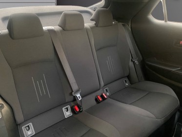 Toyota c-hr hybride my23 1.8l design occasion simplicicar lagny  simplicicar simplicibike france