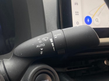 Toyota c-hr hybride my23 1.8l design occasion simplicicar lagny  simplicicar simplicibike france