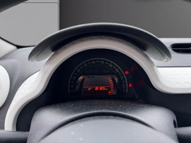 Renault twingo iii sce 65 zen régulateur radar ar bluetooth suivi complet garantie 12 mois occasion simplicicar orleans...