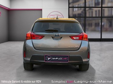 Toyota auris hybride 136h style - siège chauffants - entretien complet toyota occasion simplicicar lagny  simplicicar...