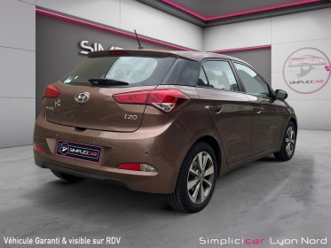 Hyundai i20 1.1 crdi 75 initia- chaine de distribution- garantie 12 mois occasion simplicicar lyon nord simplicicar...