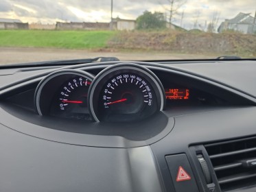 Toyota verso lca 2017 132 ch vvt-i design garantie 12 mois révisée attelage amovible occasion simplicicar vichy simplicicar...