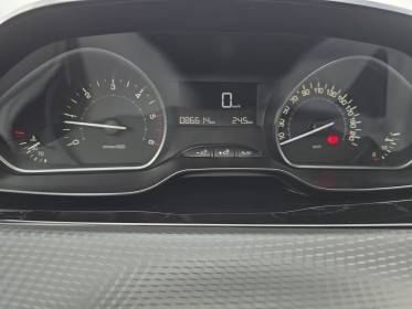 Peugeot 208 hdi 100 ch ss bvm5 signature révisée garantie 12 mois attelage occasion simplicicar vichy simplicicar...