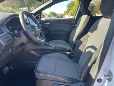 Renault captur e-tech full hybrid 145 techno 950kms etat neuf garantie constructeur 15 mois occasion simplicicar royan...