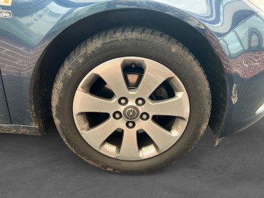 Opel insignia 1.4 turbo - 140 start/stop cosmo, verouillage centralisé, volant cuir, garantie 12 mois occasion simplicicar...