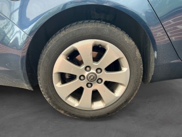 Opel insignia 1.4 turbo - 140 start/stop cosmo, verouillage centralisé, volant cuir, garantie 12 mois occasion simplicicar...