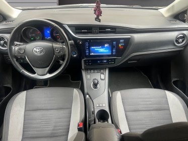 Toyota auris touring sports my17 hybride 136h design gris nardo camera de recul attelage sièges chauffant entretien...