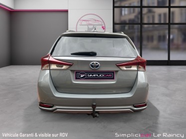 Toyota auris touring sports my17 hybride 136h design gris nardo camera de recul attelage sièges chauffant entretien...
