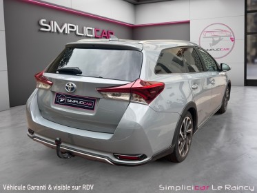 Toyota auris touring sports my17 hybride 136h design gris nardo camera de recul attelage sièges chauffant entretien...