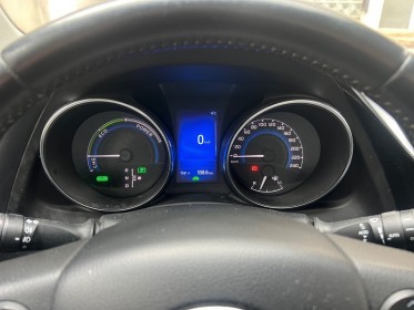 Toyota auris touring sports my17 hybride 136h design gris nardo camera de recul attelage sièges chauffant entretien...