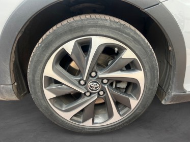 Toyota auris touring sports my17 hybride 136h design gris nardo camera de recul attelage sièges chauffant entretien...