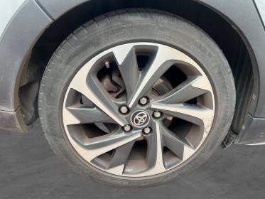 Toyota auris touring sports my17 hybride 136h design gris nardo camera de recul attelage sièges chauffant entretien...