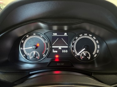 Skoda kamiq 1.0 tsi evo 110 ch bvm6 ambition régulateur de vitesse feux automatiques garantie 12 mois occasion simplicicar...