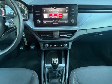 Skoda kamiq 1.0 tsi evo 110 ch bvm6 ambition régulateur de vitesse feux automatiques garantie 12 mois occasion simplicicar...