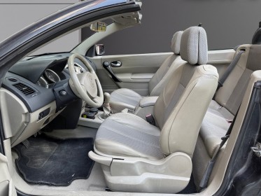 Renault megane ii cc cc 1.6 16v confort authentique cabriolet occasion montreuil (porte de vincennes)(75) simplicicar...
