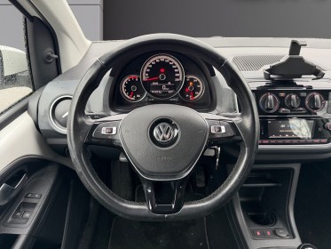 Volkswagen up move up! 1.0 tsi 60ch bvm5 - camera de recul - régulateur de vitesse - clim - 1ere main occasion simplicicar...
