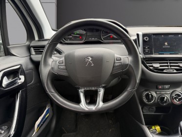 Peugeot 208 business luehdi 100ch ss bvm6 active business  applecarplay  radar de recul  garantie 12 mois occasion...