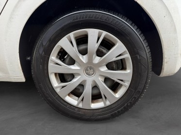 Peugeot 208 business luehdi 100ch ss bvm6 active business  applecarplay  radar de recul  garantie 12 mois occasion...