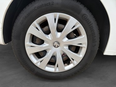 Peugeot 208 affaire 1.6 bluehdi 100 bvm5 premium pack occasion simplicicar lyon nord simplicicar simplicibike france