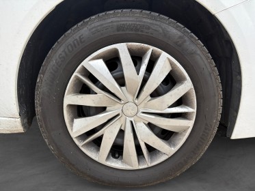 Peugeot 208 affaire bluehdi 100 ss bvm6 premium occasion simplicicar lyon nord simplicicar simplicibike france