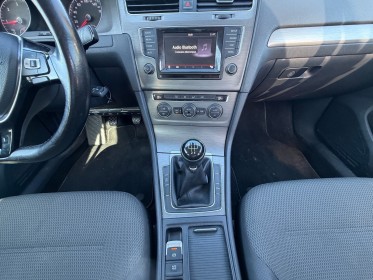 Volkswagen golf 1.6 tdi 105 bluemotion technology fap confortline occasion avignon (84) simplicicar simplicibike france