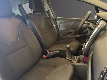 Renault clio iv 1.5 dci 90 zen distri ok / radar arr / gps occasion simplicicar veauche simplicicar simplicibike france