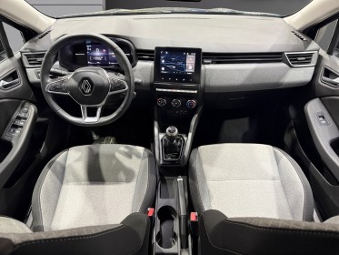 Renault clio v nouvelle tce 90 evolution carplay régulateur radars de recul garantie 12 mois occasion simplicicar lyon ouest...