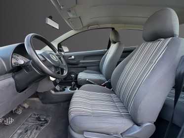 Volkswagen fox 1.4 75 trend - climatisation - vitre av électrique - 4 pneus neuf - similaire polo / c3 / clio occasion...