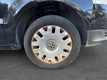 Volkswagen fox 1.4 75 trend - climatisation - vitre av électrique - 4 pneus neuf - similaire polo / c3 / clio occasion...